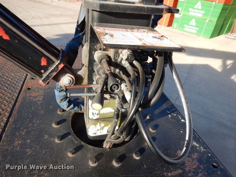 image for item JL9769 2004 Freightliner FL80  flatbed truck