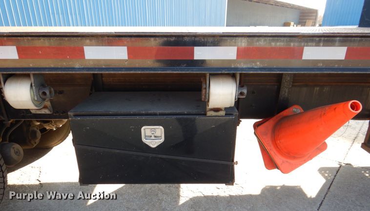 image for item JL9770 2004 Freightliner FL80  flatbed truck