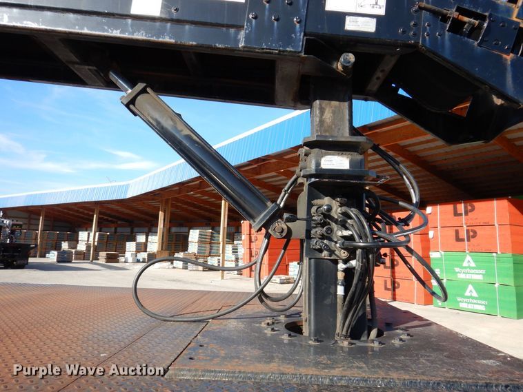 image for item JL9770 2004 Freightliner FL80  flatbed truck