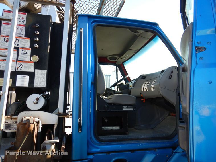 image for item JL9771 2000 Sterling LT9500  crane truck