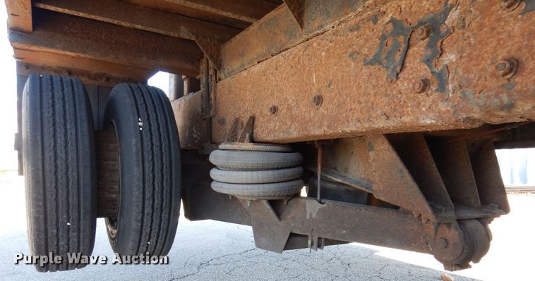 image for item JL9771 2000 Sterling LT9500  crane truck