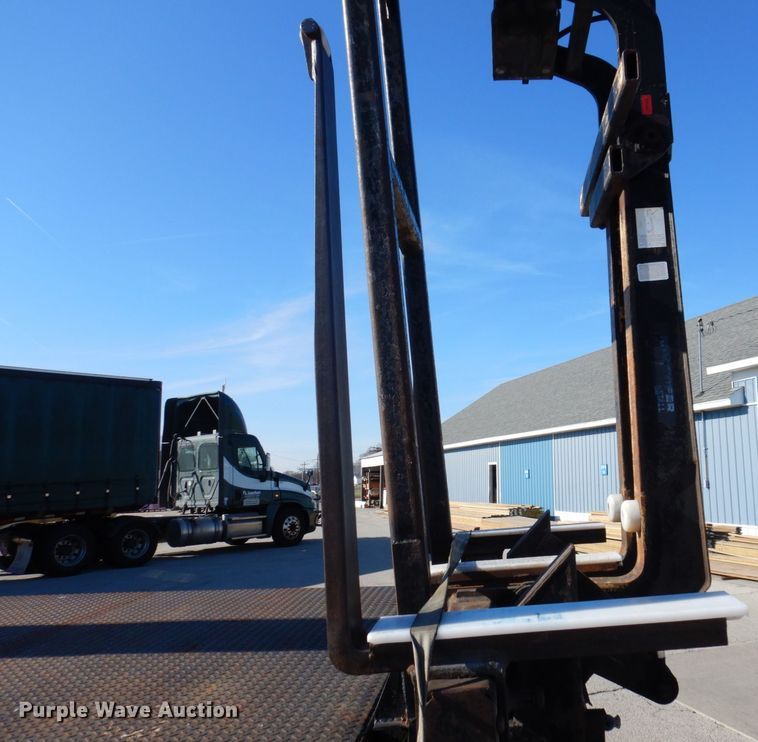 image for item JL9771 2000 Sterling LT9500  crane truck