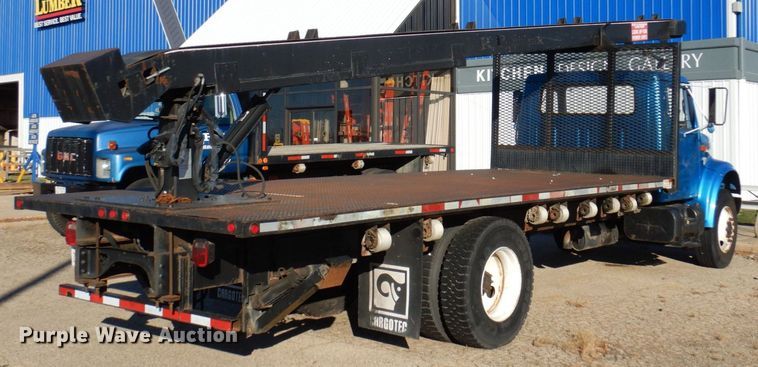 image for item JL9772 1997 International 4700  flatbed truck