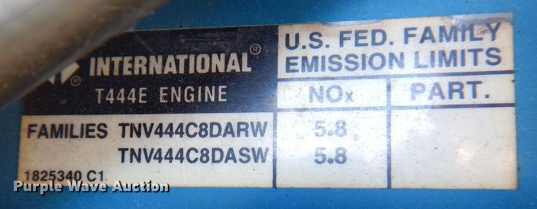 image for item JL9772 1997 International 4700  flatbed truck