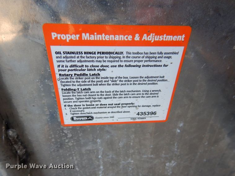 image for item JL9772 1997 International 4700  flatbed truck