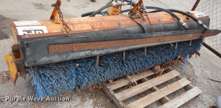 image for item JR9075 MB  84" W skid steer broom