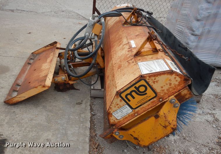 image for item JR9075 MB  84" W skid steer broom