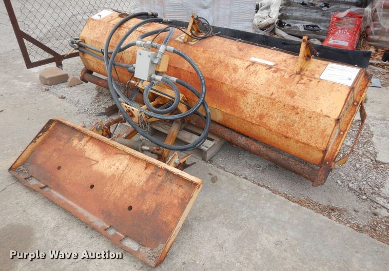 image for item JR9075 MB  84" W skid steer broom