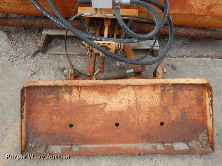 image for item JR9075 MB  84" W skid steer broom