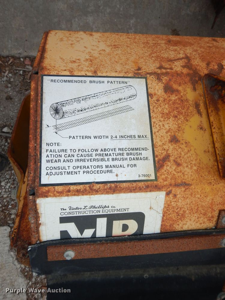 image for item JR9075 MB  84" W skid steer broom