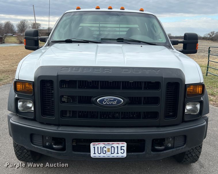 image for item JU9768 2008 Ford F550 Super Duty XL  Crew Cab flatbed truck
