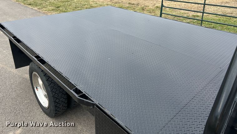 image for item JU9768 2008 Ford F550 Super Duty XL  Crew Cab flatbed truck