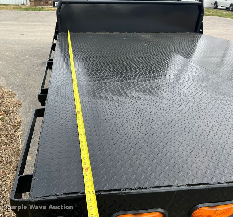 image for item JU9768 2008 Ford F550 Super Duty XL  Crew Cab flatbed truck