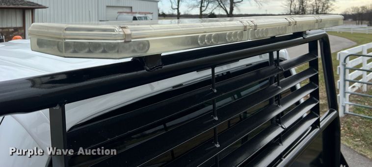 image for item JU9768 2008 Ford F550 Super Duty XL  Crew Cab flatbed truck