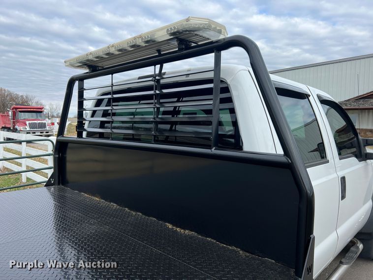 image for item JU9768 2008 Ford F550 Super Duty XL  Crew Cab flatbed truck