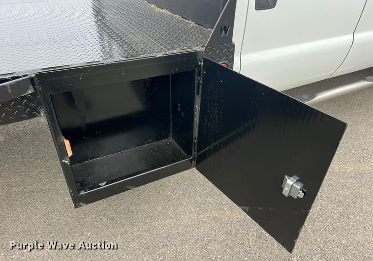 image for item JU9768 2008 Ford F550 Super Duty XL  Crew Cab flatbed truck