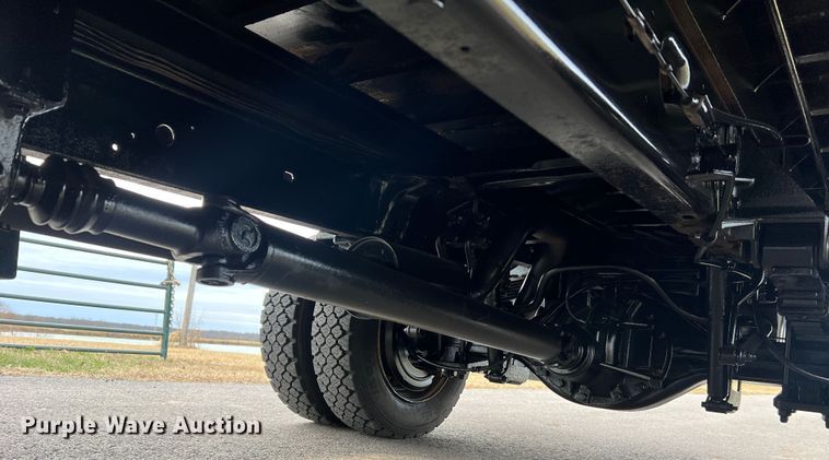 image for item JU9768 2008 Ford F550 Super Duty XL  Crew Cab flatbed truck