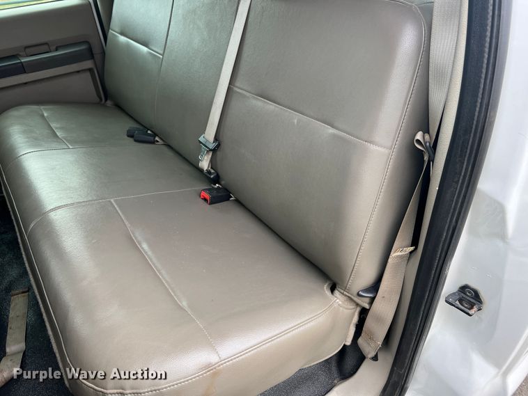 image for item JU9768 2008 Ford F550 Super Duty XL  Crew Cab flatbed truck