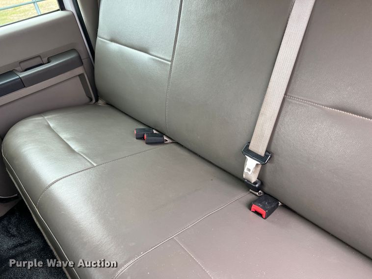 image for item JU9768 2008 Ford F550 Super Duty XL  Crew Cab flatbed truck