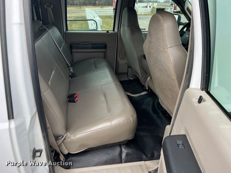 image for item JU9768 2008 Ford F550 Super Duty XL  Crew Cab flatbed truck