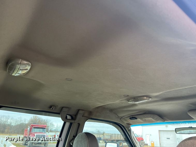 image for item JU9768 2008 Ford F550 Super Duty XL  Crew Cab flatbed truck