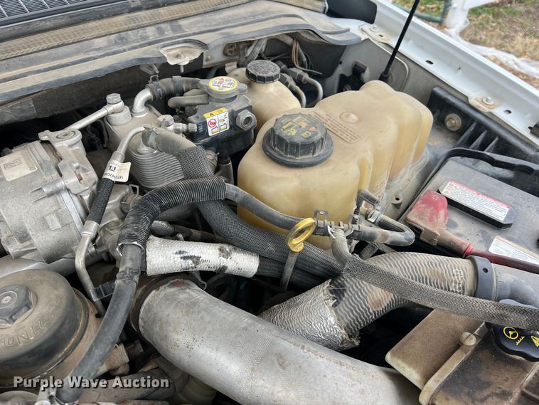 image for item JU9768 2008 Ford F550 Super Duty XL  Crew Cab flatbed truck