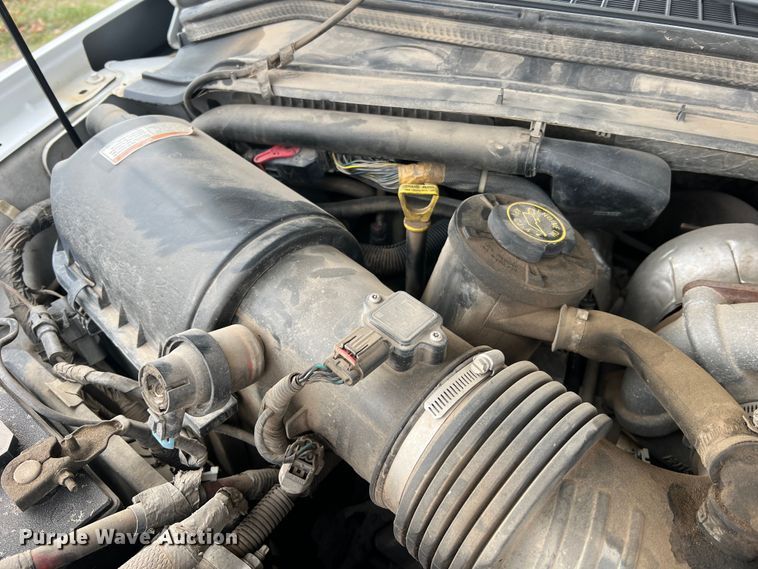 image for item JU9768 2008 Ford F550 Super Duty XL  Crew Cab flatbed truck