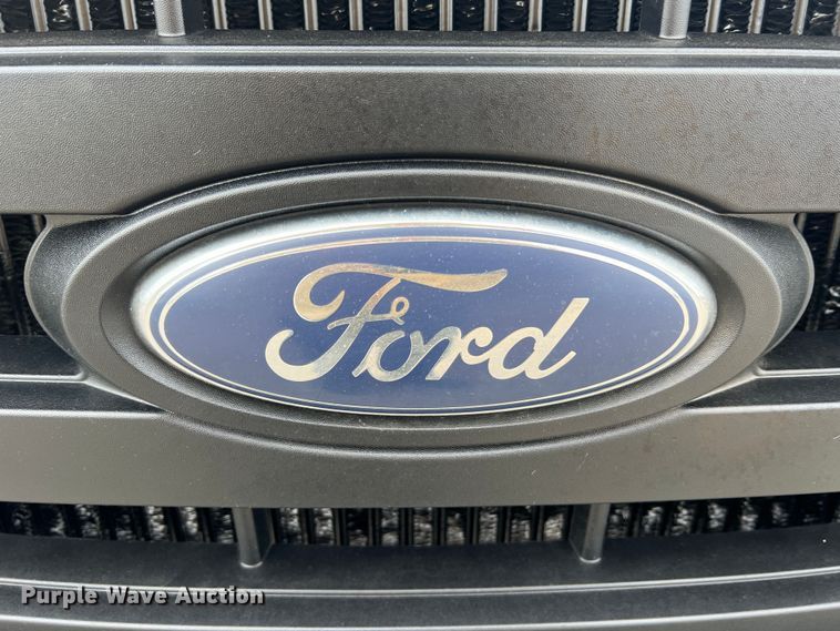 image for item JU9768 2008 Ford F550 Super Duty XL  Crew Cab flatbed truck