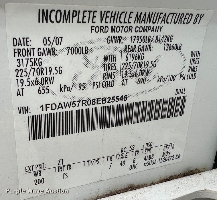 image for item JU9768 2008 Ford F550 Super Duty XL  Crew Cab flatbed truck