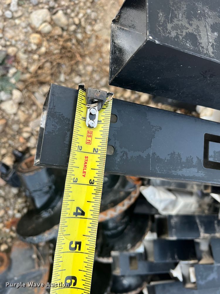 image for item JU9803 Aluminum fencing materials