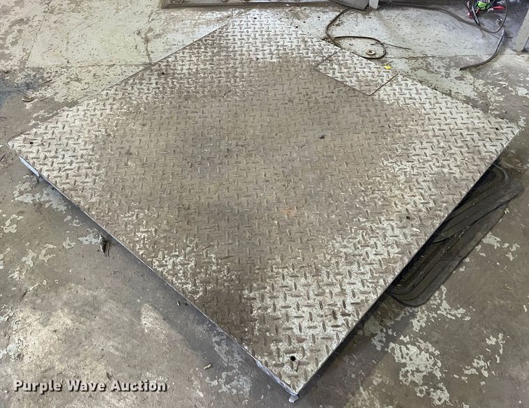 image for item JU9852 Storm 205  scale