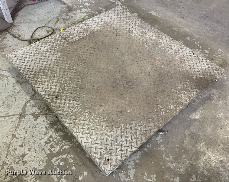 image for item JU9852 Storm 205  scale