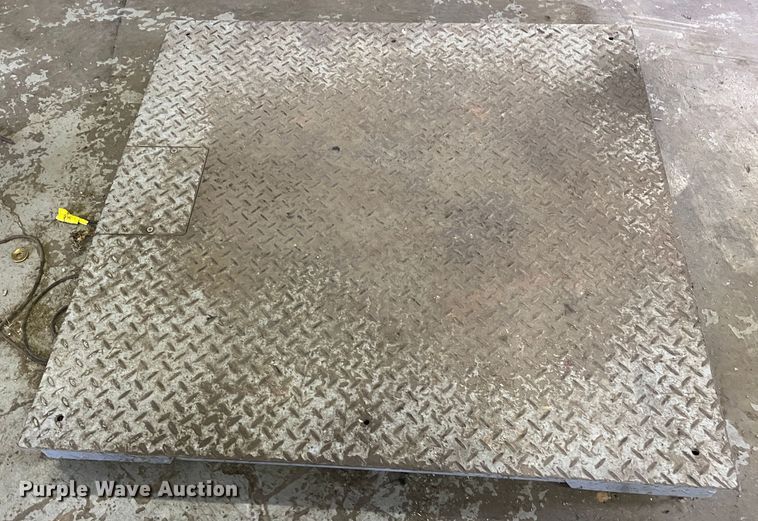 image for item JU9852 Storm 205  scale