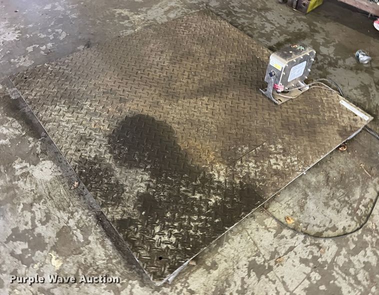 image for item JU9854 Avery Weigh-tronix ZM201-SD2  scale