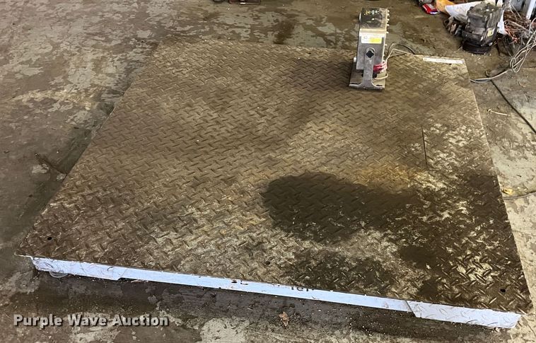 image for item JU9854 Avery Weigh-tronix ZM201-SD2  scale