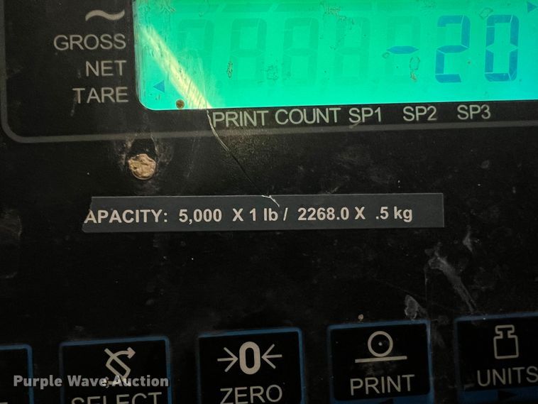 image for item JU9854 Avery Weigh-tronix ZM201-SD2  scale