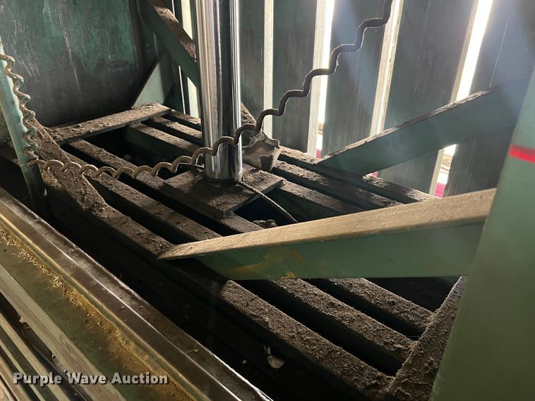 image for item JU9859 Selco Balers VI-5  recycling baler