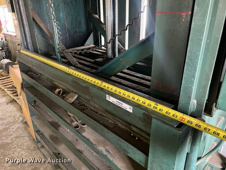 image for item JU9859 Selco Balers VI-5  recycling baler