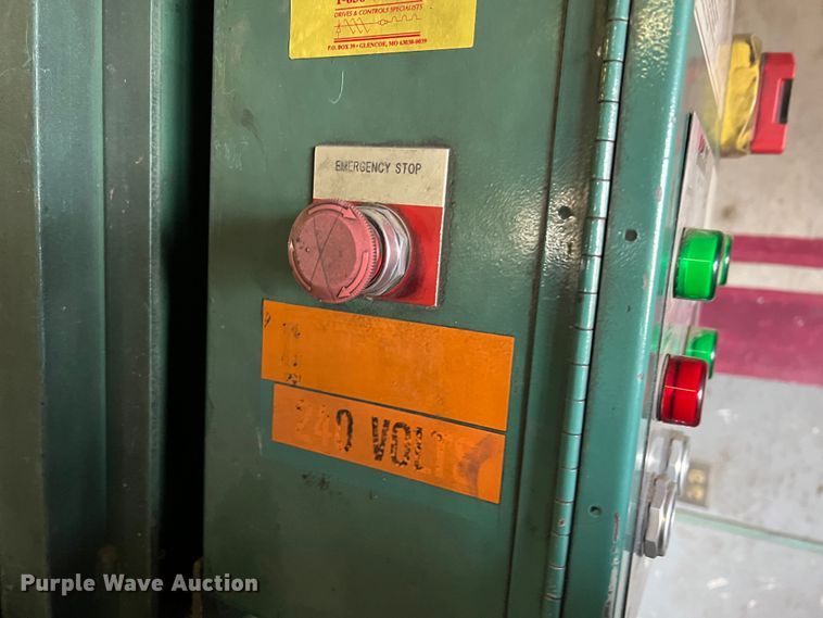 image for item JU9859 Selco Balers VI-5  recycling baler