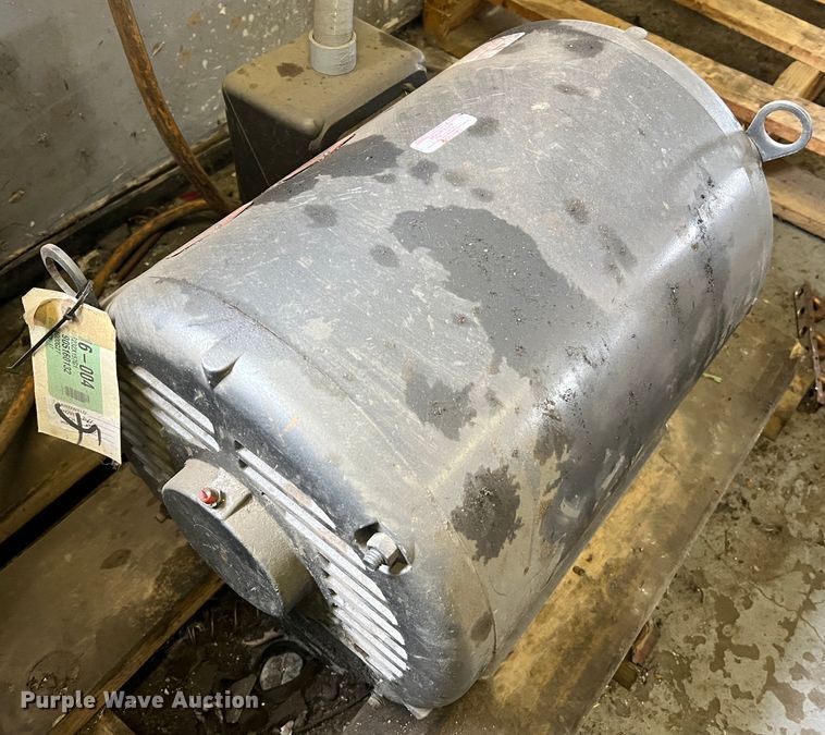 image for item JU9859 Selco Balers VI-5  recycling baler