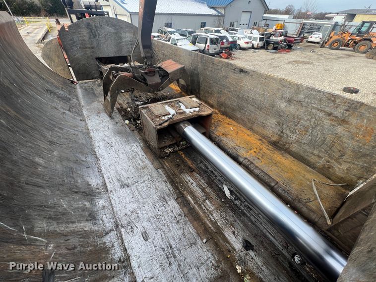 image for item JU9862 2006 Al-jon 580CL  car crusher