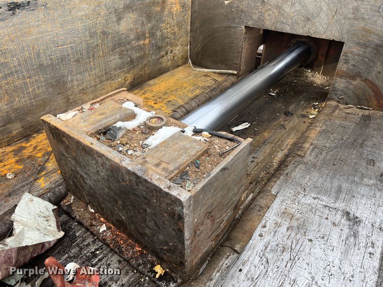 image for item JU9862 2006 Al-jon 580CL  car crusher