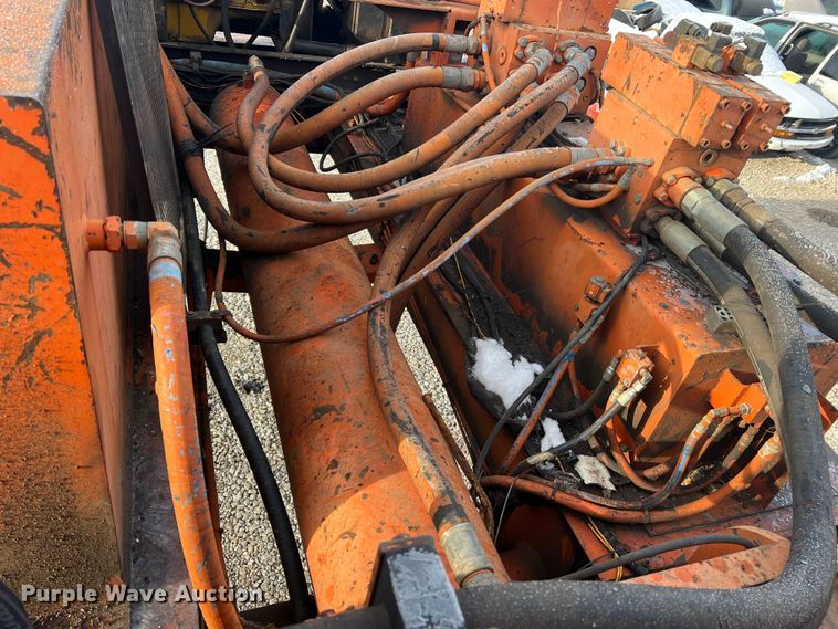 image for item JU9862 2006 Al-jon 580CL  car crusher