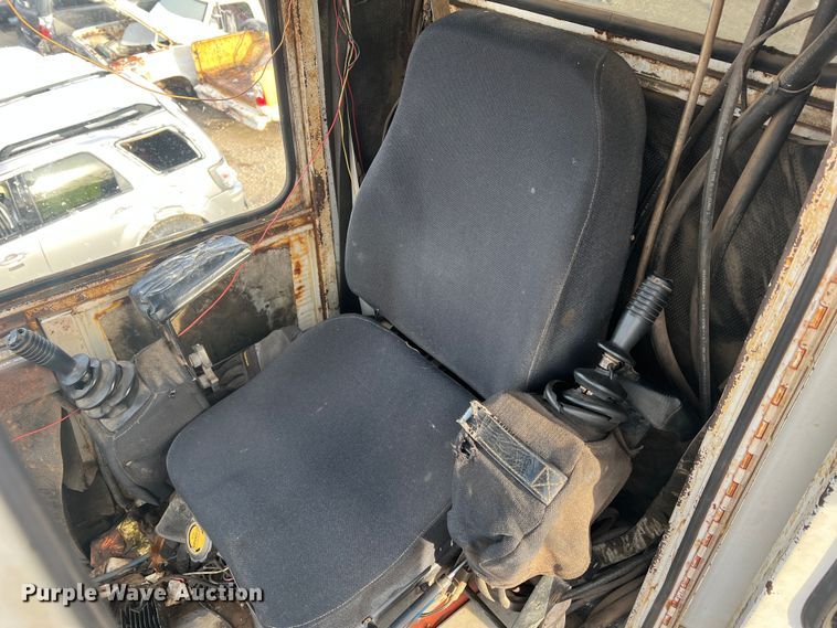 image for item JU9862 2006 Al-jon 580CL  car crusher