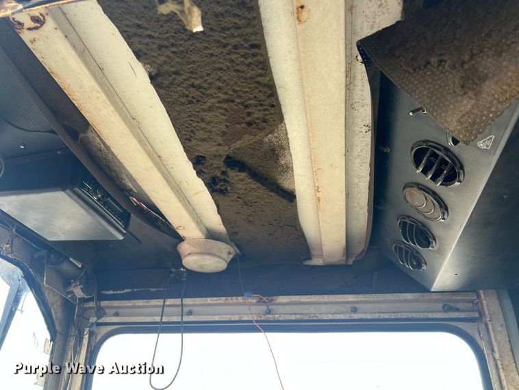 image for item JU9862 2006 Al-jon 580CL  car crusher