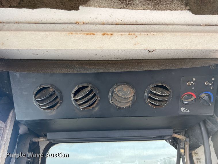 image for item JU9862 2006 Al-jon 580CL  car crusher