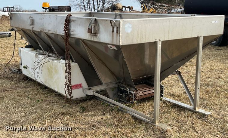 image for item JV9472 Monroe  spreader