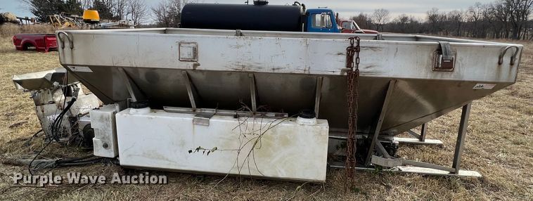 image for item JV9472 Monroe  spreader