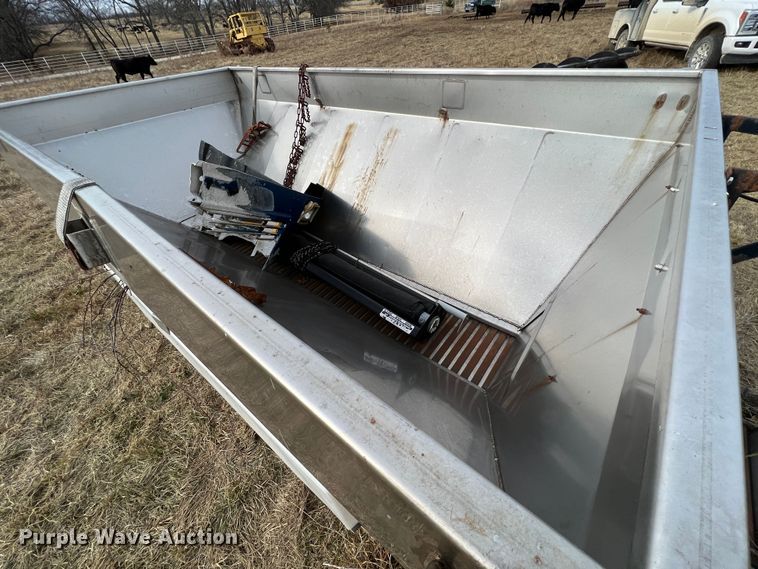 image for item JV9472 Monroe  spreader