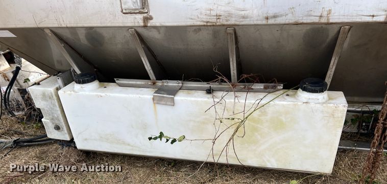 image for item JV9472 Monroe  spreader